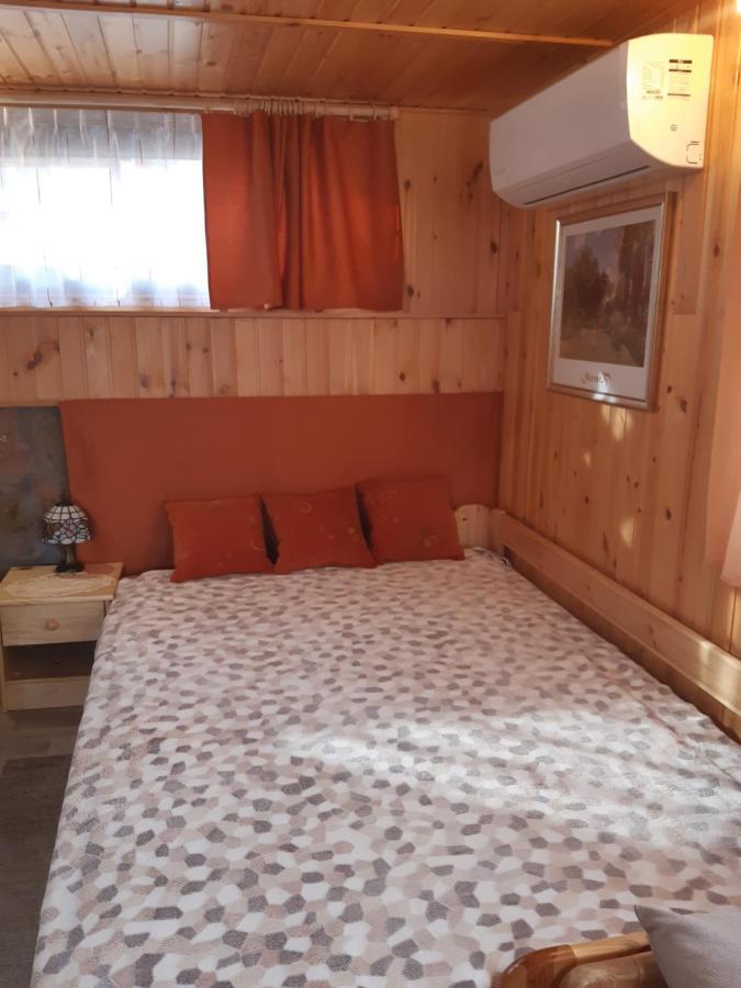 Matyas Apartman Tard Екстер'єр фото